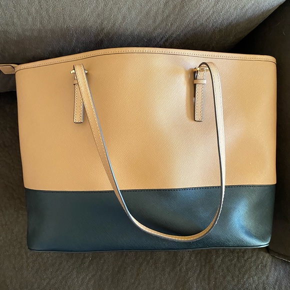 Michael Kors Bag - LIKE NEW! - Picture 2 of 5
